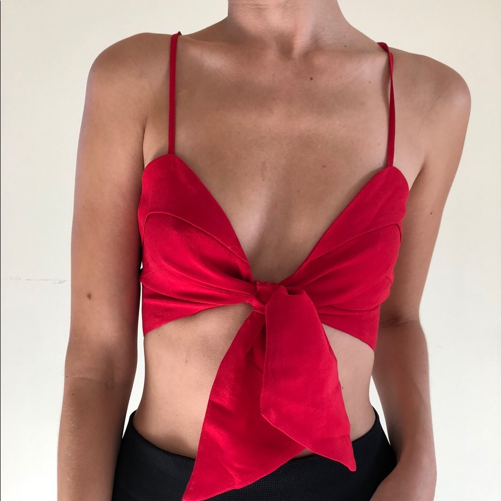 RED CROP TOP